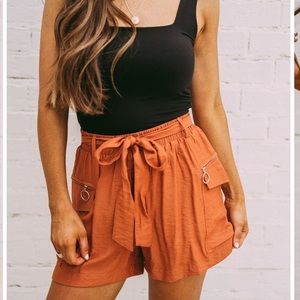 Cognac Zipper Shorts 🩳